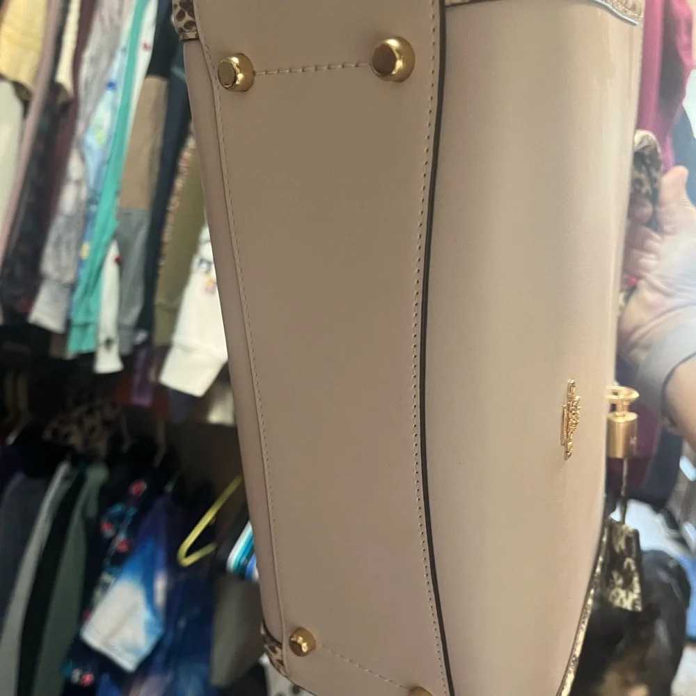 Coach snake skin Cream and Gold Logo Handbag brand new - Picture 9 of 9